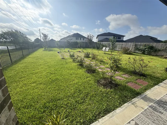 $2,400 | 3803 Ryans Rock Court, Katy, TX 77494