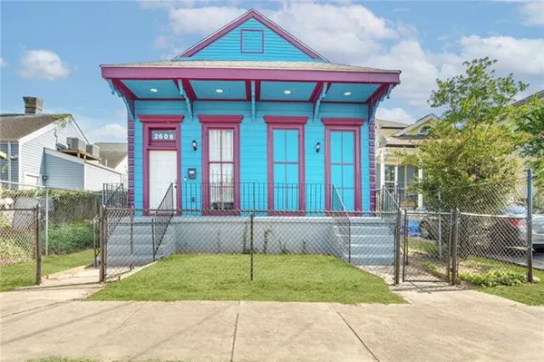 $2,800 | 2608 Magnolia Street, New Orleans, LA 70113