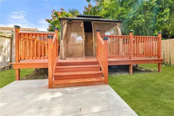 $2,800 | 2608 Magnolia Street, New Orleans, LA 70113