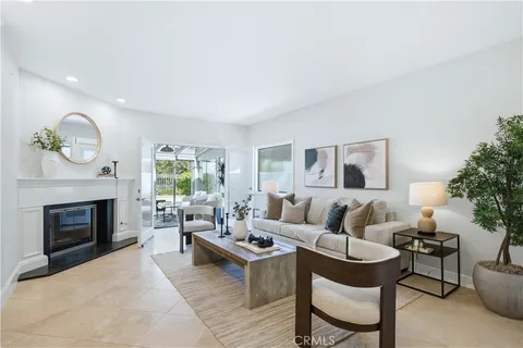 $1,295,000 | 627 Avery Place, Long Beach, CA 90807