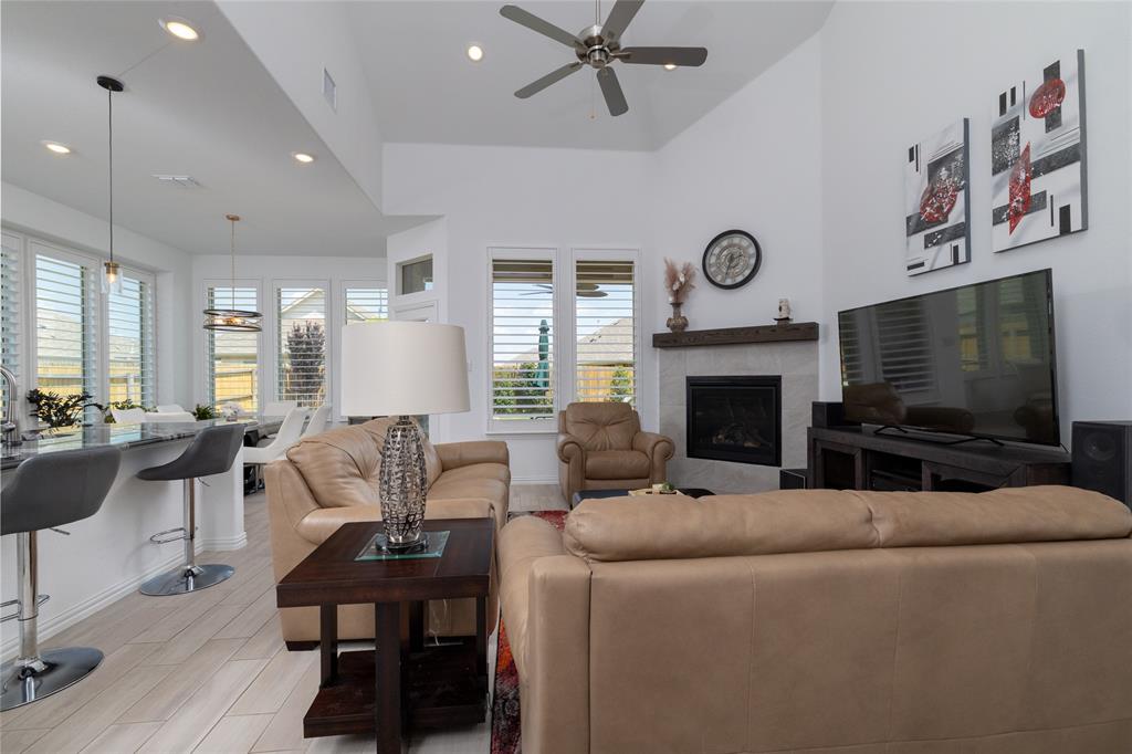 14708 Marrowglen Road Fort Worth, TX 76052 - Photo 5 of 34