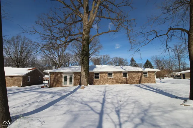 $250,000 | 5405 Emerson Way, Anderson, IN 46017