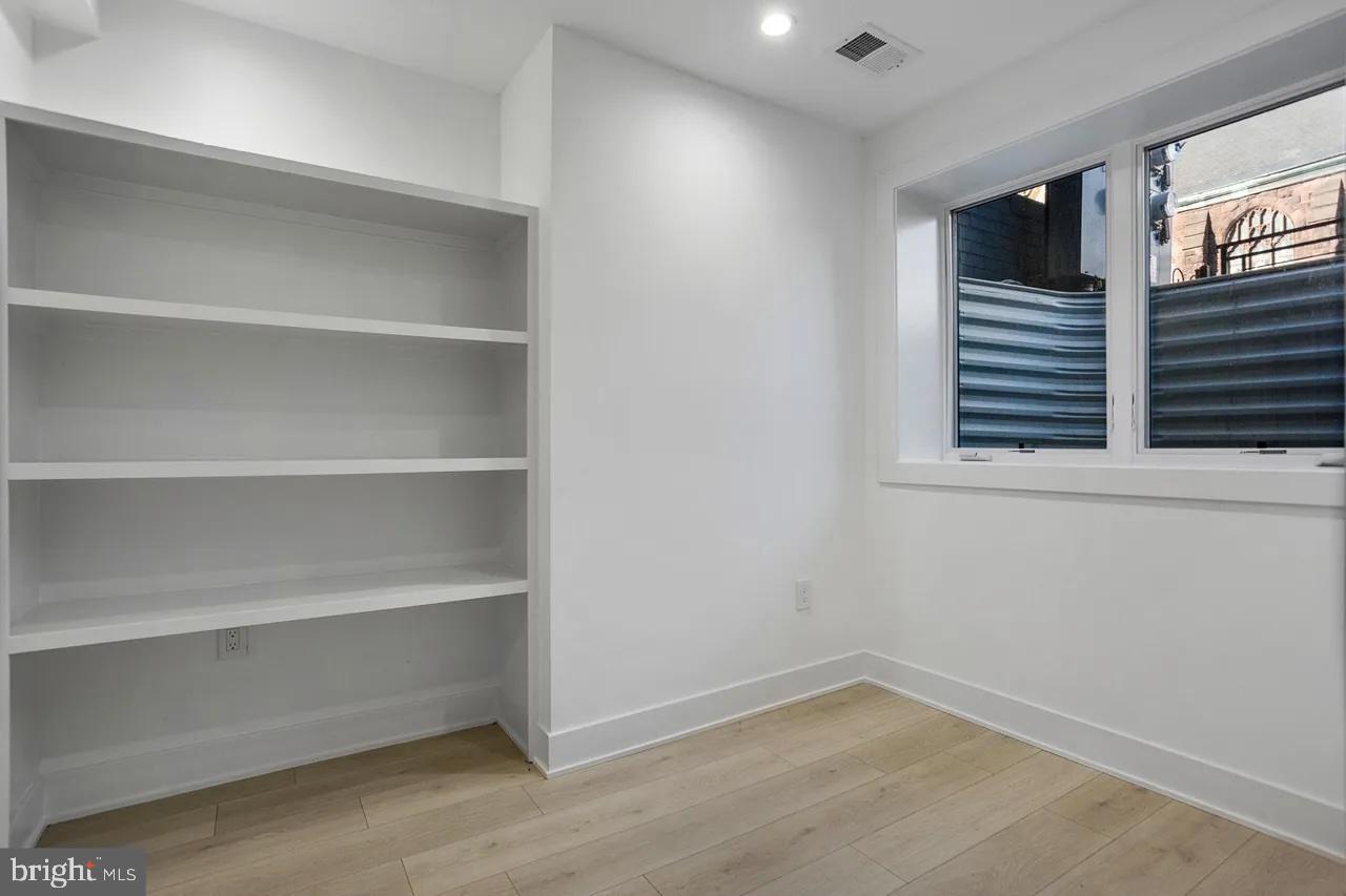 4 R Street Northwest, Unit 4 Washington, DC 20001 - Photo 25 of 38