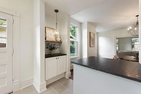 $650,000 | 526 10th Street, Oakmont, PA 15139