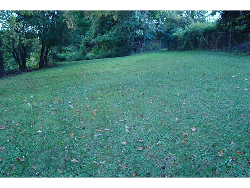 429 Spring Valley Road West Mifflin, PA 15122 - Photo 5 of 5 Yard/Garden. Take a few steps up to this great level yard.