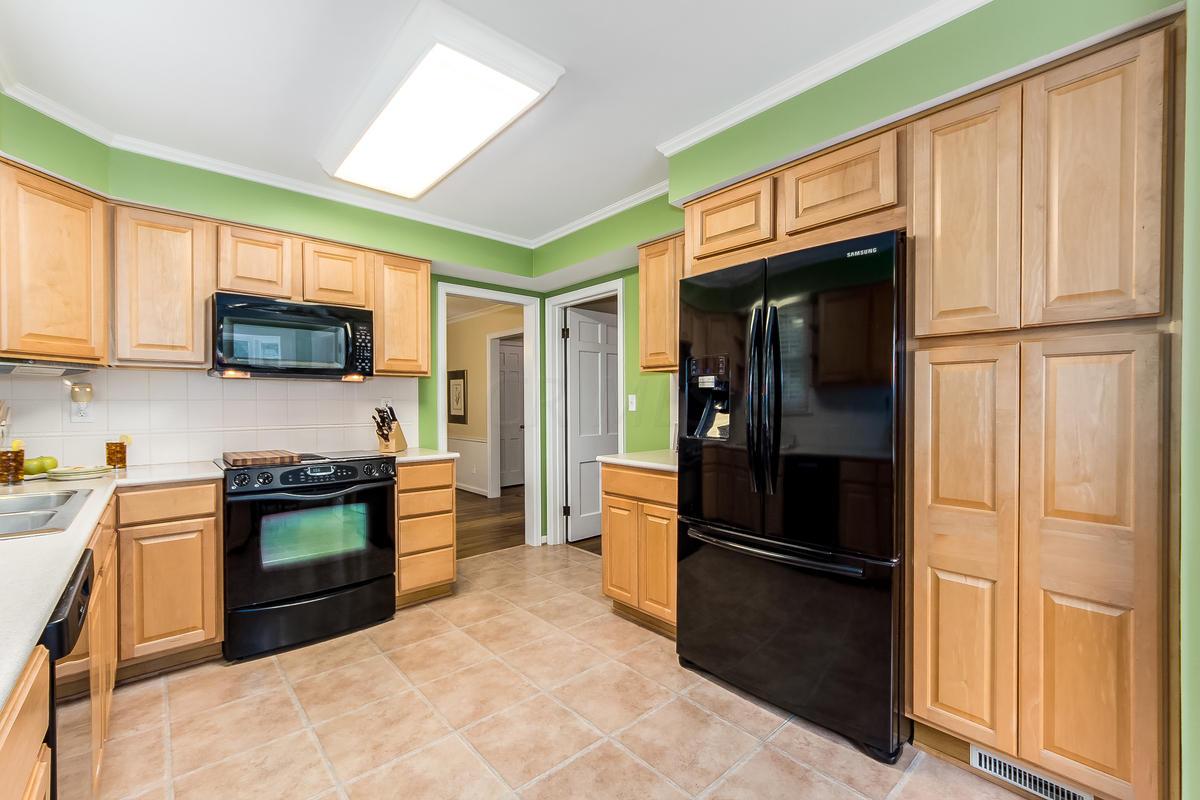 2009 Upper Chelsea Road Columbus, OH 43221 - Photo 5 of 24