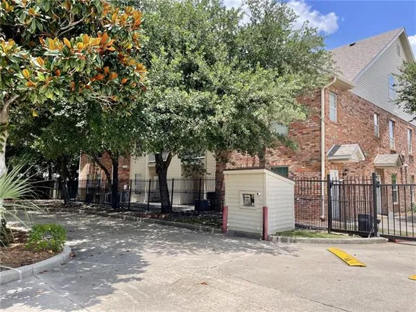 $1,700 | 4441 Burbank Drive, Unit 201, Baton Rouge, LA 70820