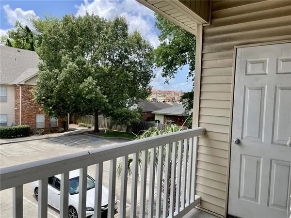 $1,700 | 4441 Burbank Drive, Unit 201, Baton Rouge, LA 70820