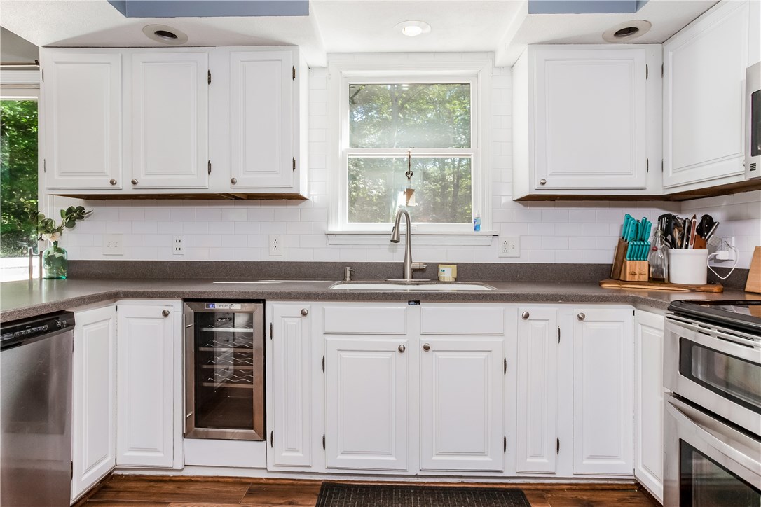 19 Colonial Village Road Hopkinton, RI 02804 - Photo 3 of 19 Gallery Image 3