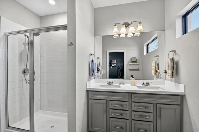 $3,100 | 2829 Bard Street, Palm Springs, FL 33406