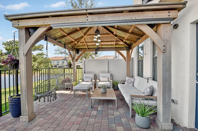 $3,100 | 2829 Bard Street, Palm Springs, FL 33406