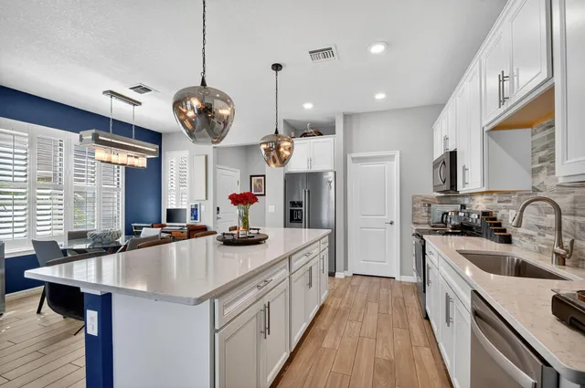 $3,100 | 2829 Bard Street, Palm Springs, FL 33406