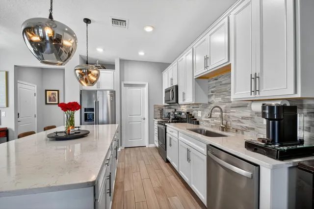 $3,100 | 2829 Bard Street, Palm Springs, FL 33406