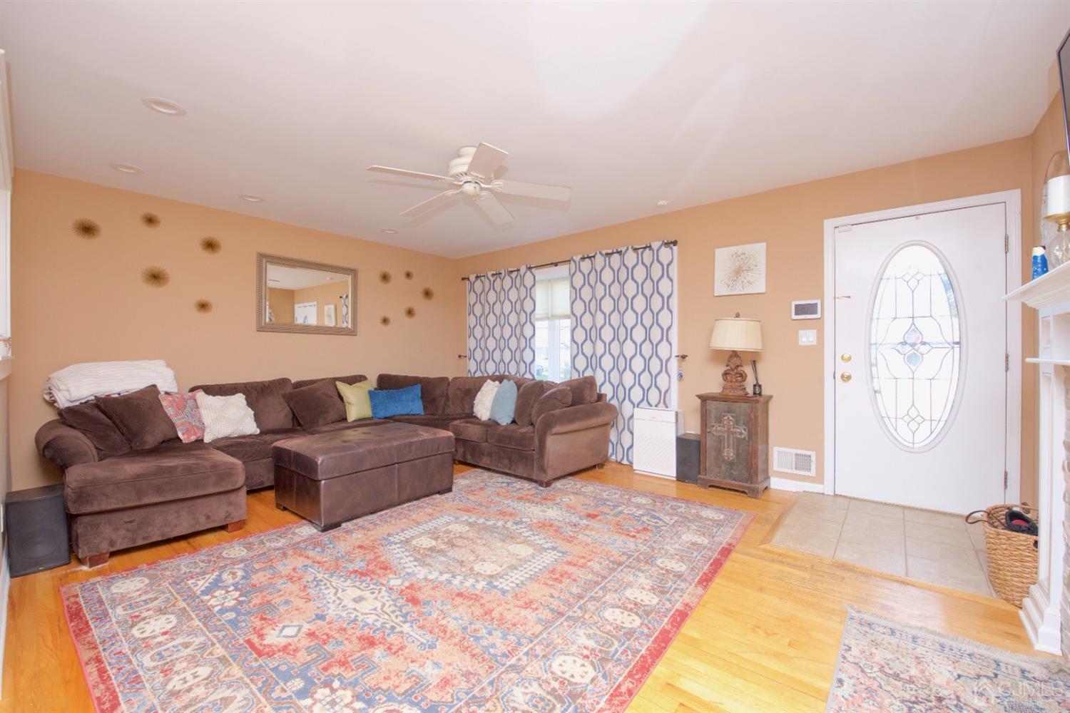 25 Ridgeview Road Jamesburg, NJ 08831 - Photo 4 of 23 Gallery Image 4