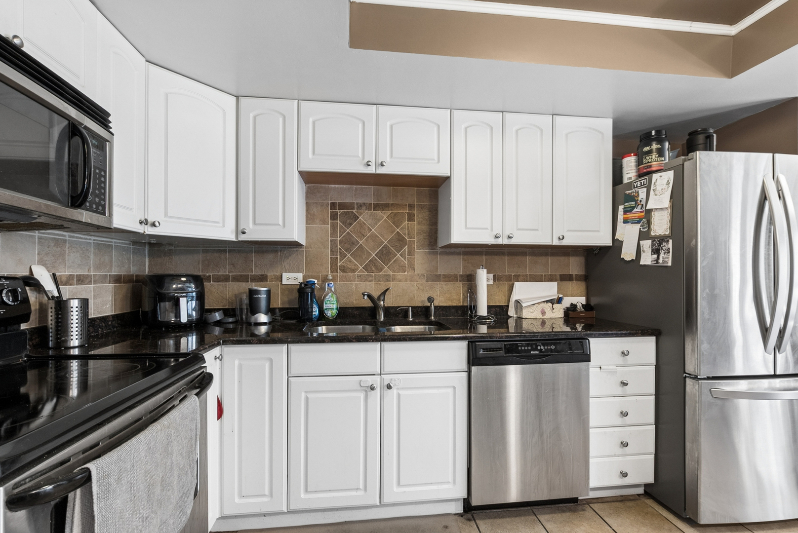 9111 South Roberts Road, Unit 7C Hickory Hills, IL 60457 - Photo 8 of 20