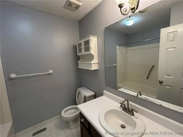 $1,650 | 2410 Fairfax Place, Fayetteville, NC 28303