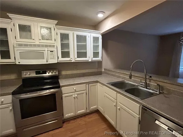 $1,650 | 2410 Fairfax Place, Fayetteville, NC 28303