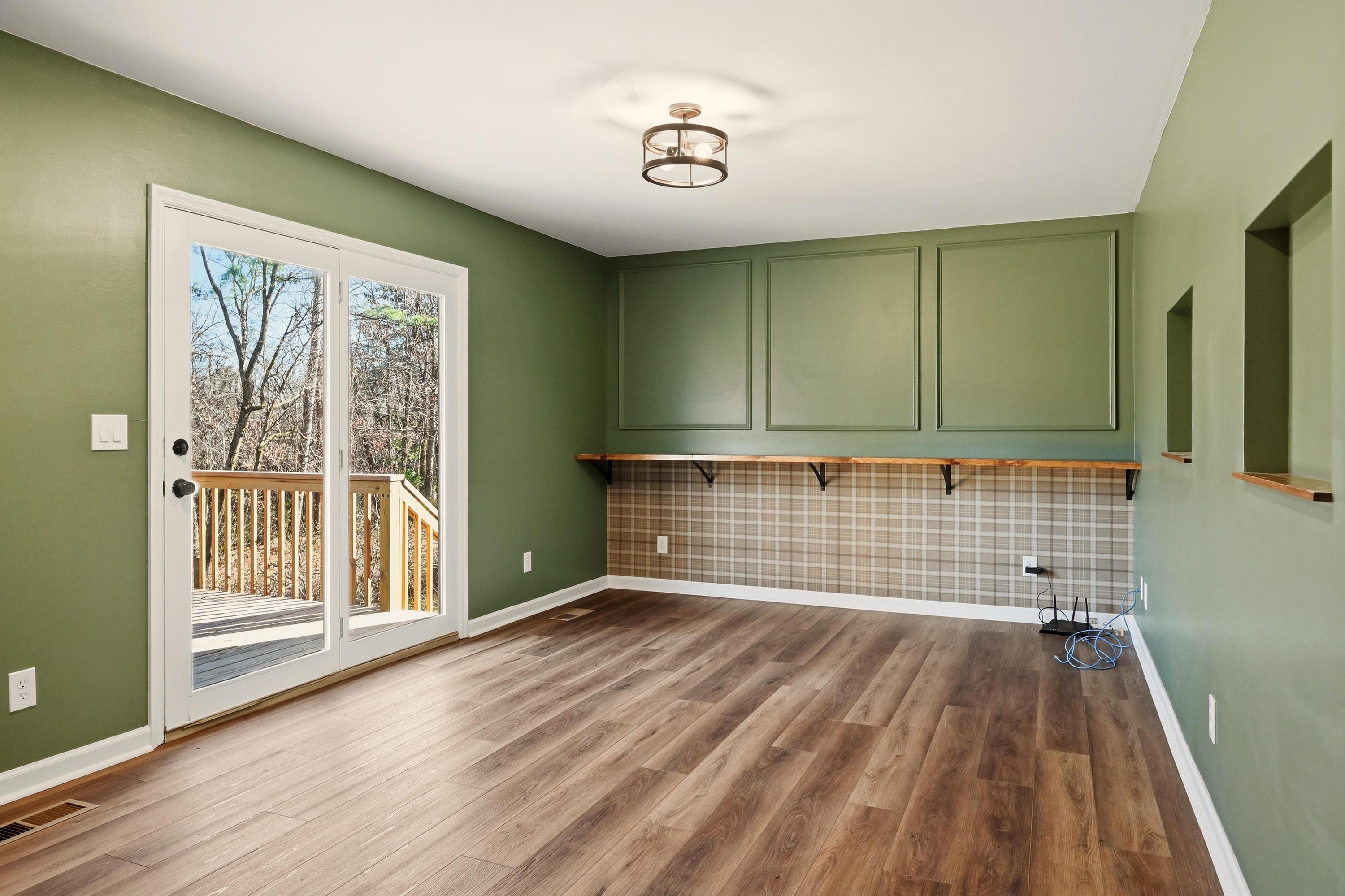 128 Myrtle Lane Ooltewah, TN 37363 - Photo 18 of 42 Family Room