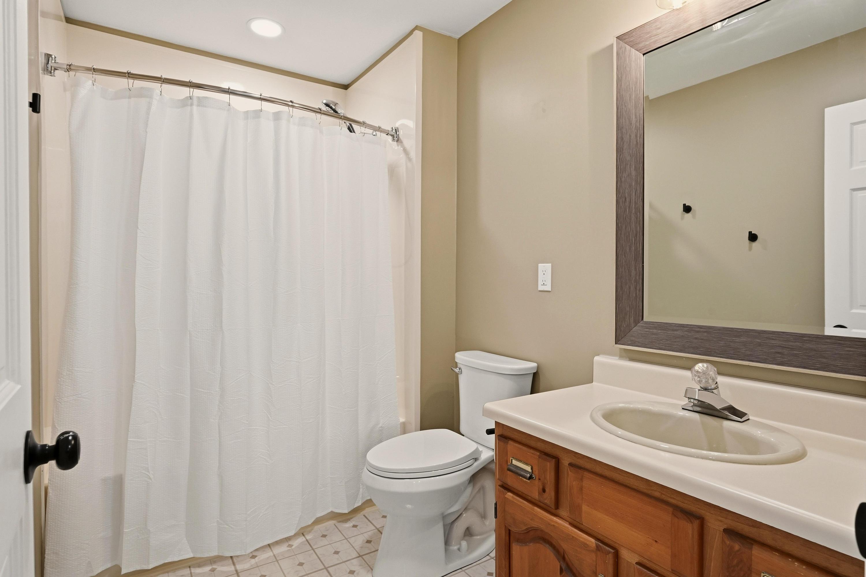 128 Myrtle Lane Ooltewah, TN 37363 - Photo 22 of 42 Primary Bathroom