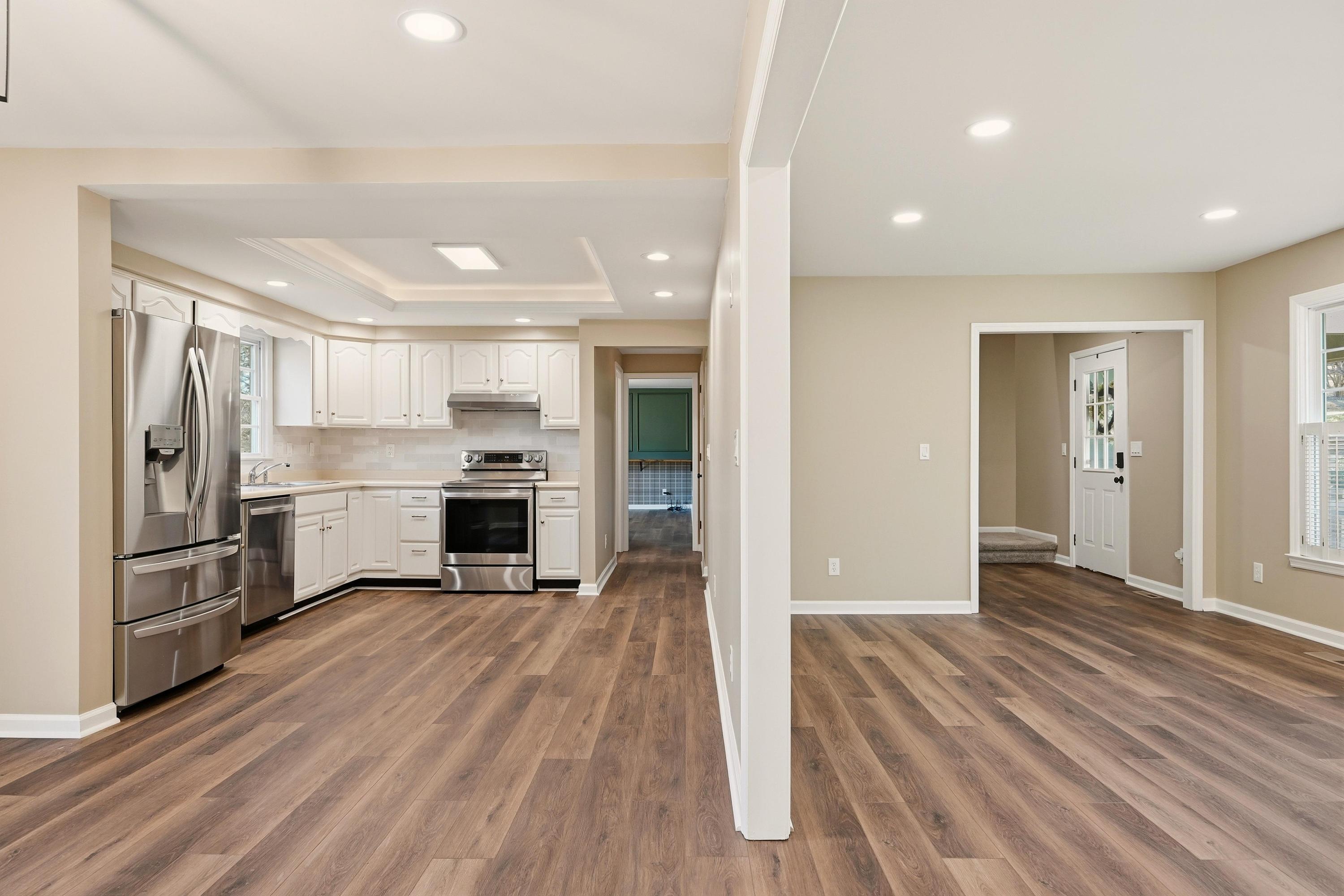 128 Myrtle Lane Ooltewah, TN 37363 - Photo 10 of 42 Living / Dining Rooms