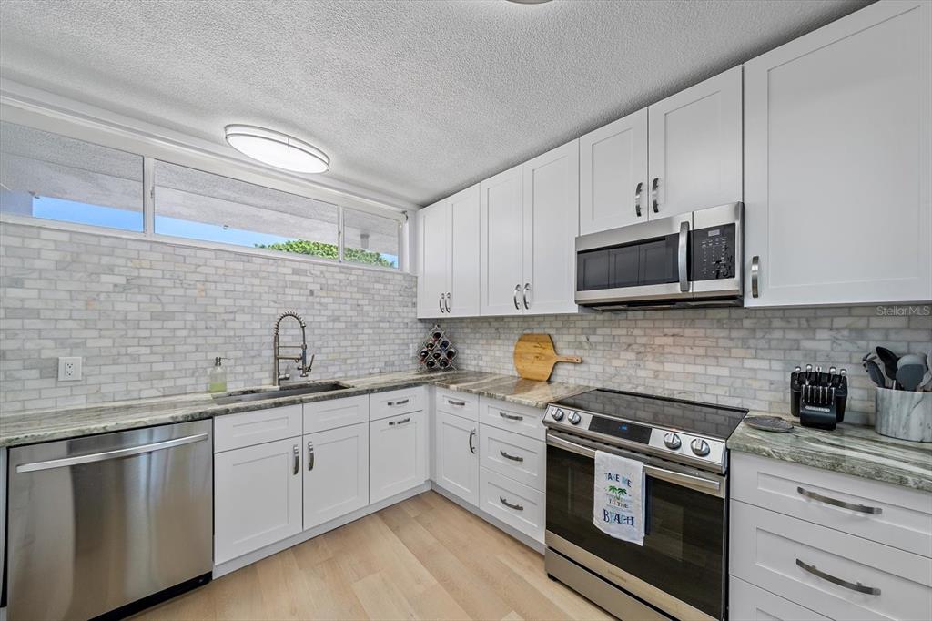 100 Sands Point Road, Unit 225 Longboat Key, FL 34228 - Photo 26 of 41
