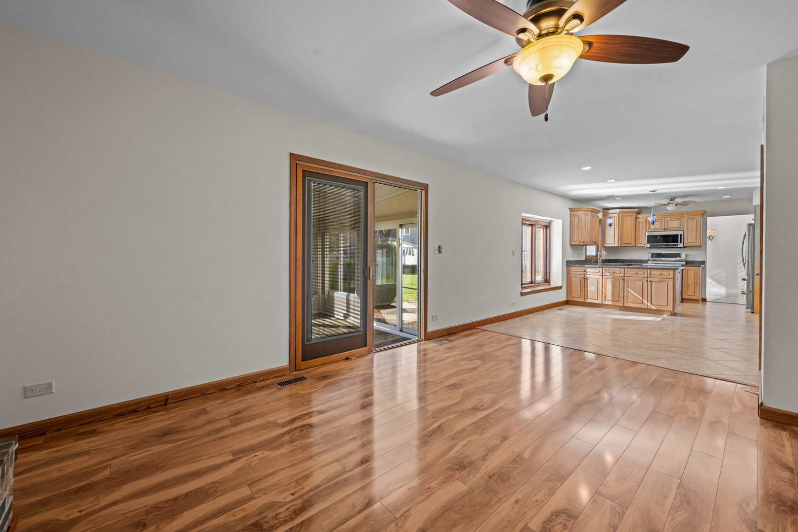 1312 Saddle Row Addison, IL 60101 - Photo 14 of 35