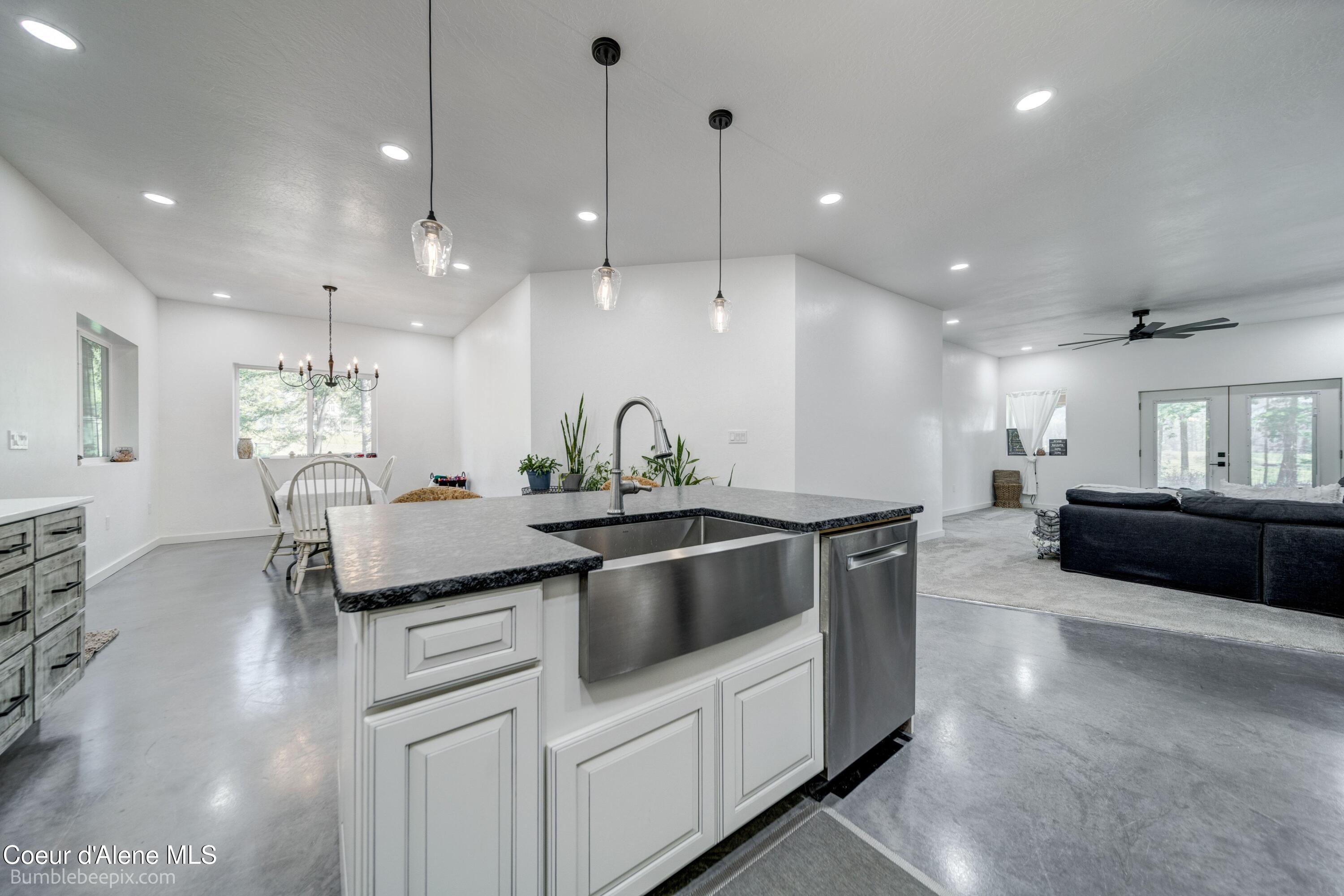 2760 South Sagle Road Sagle, ID 83860 - Photo 16 of 61 021_bb193571-21_156