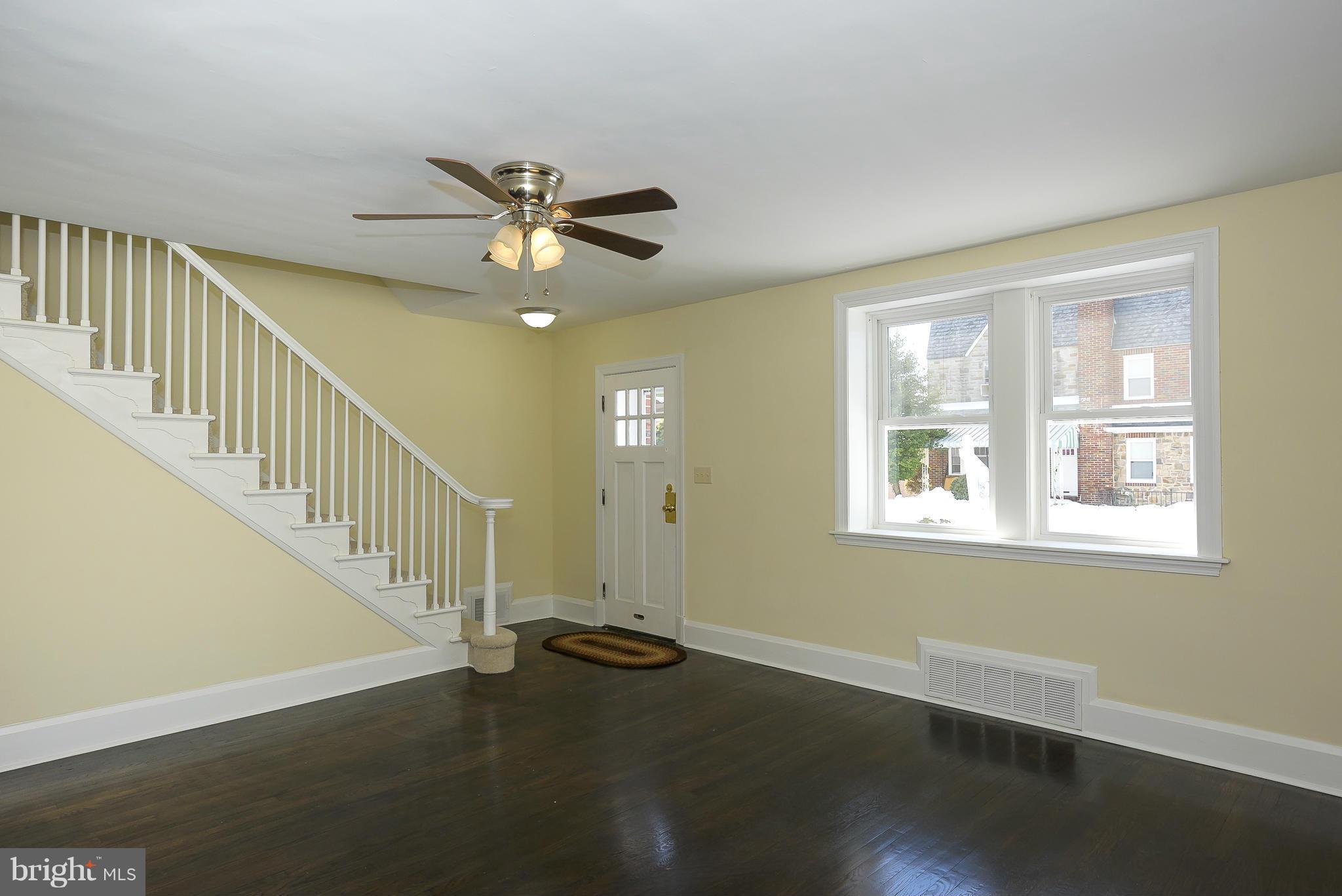 921 Calwell Road Baltimore, MD 21229 - Photo 4 of 22 Interior (General)