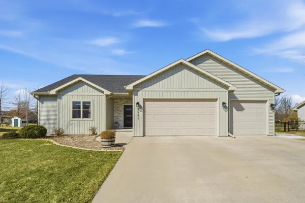 $425,000 | N9581 Hartford Lane, Appleton, WI 54915