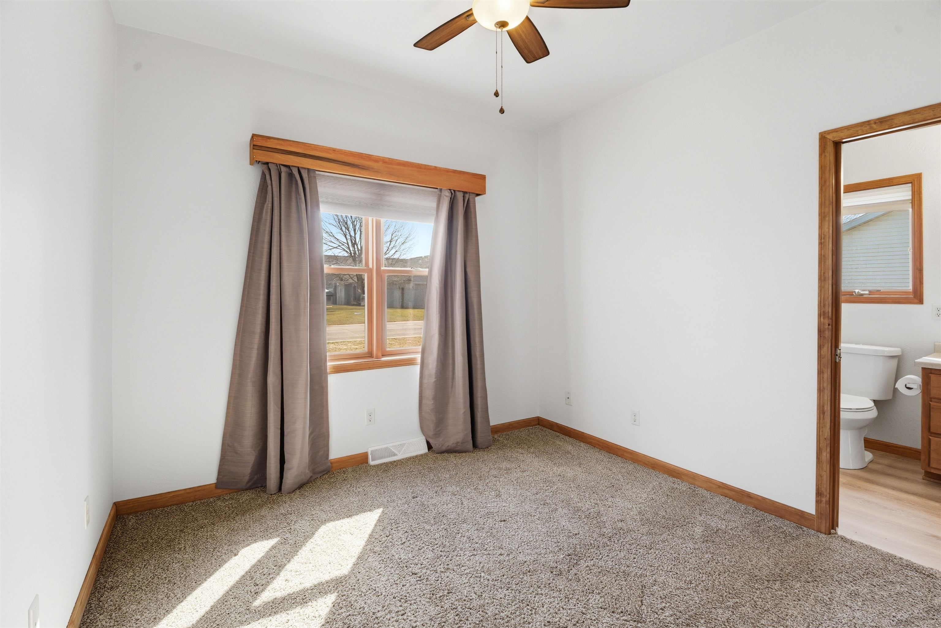 N9581 Hartford Lane Appleton, WI 54915 - Photo 18 of 35