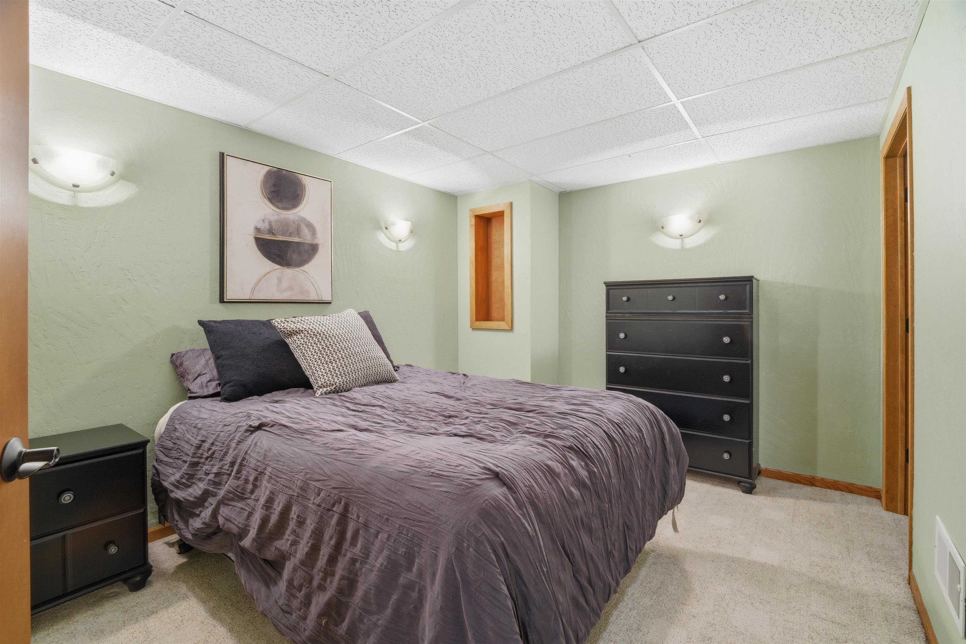 N9581 Hartford Lane Appleton, WI 54915 - Photo 27 of 35