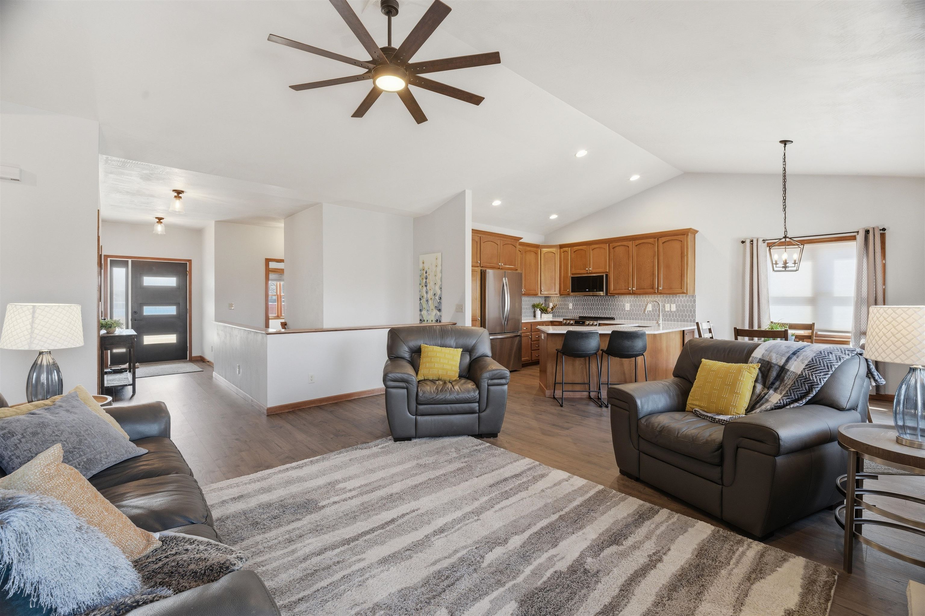 N9581 Hartford Lane Appleton, WI 54915 - Photo 5 of 35