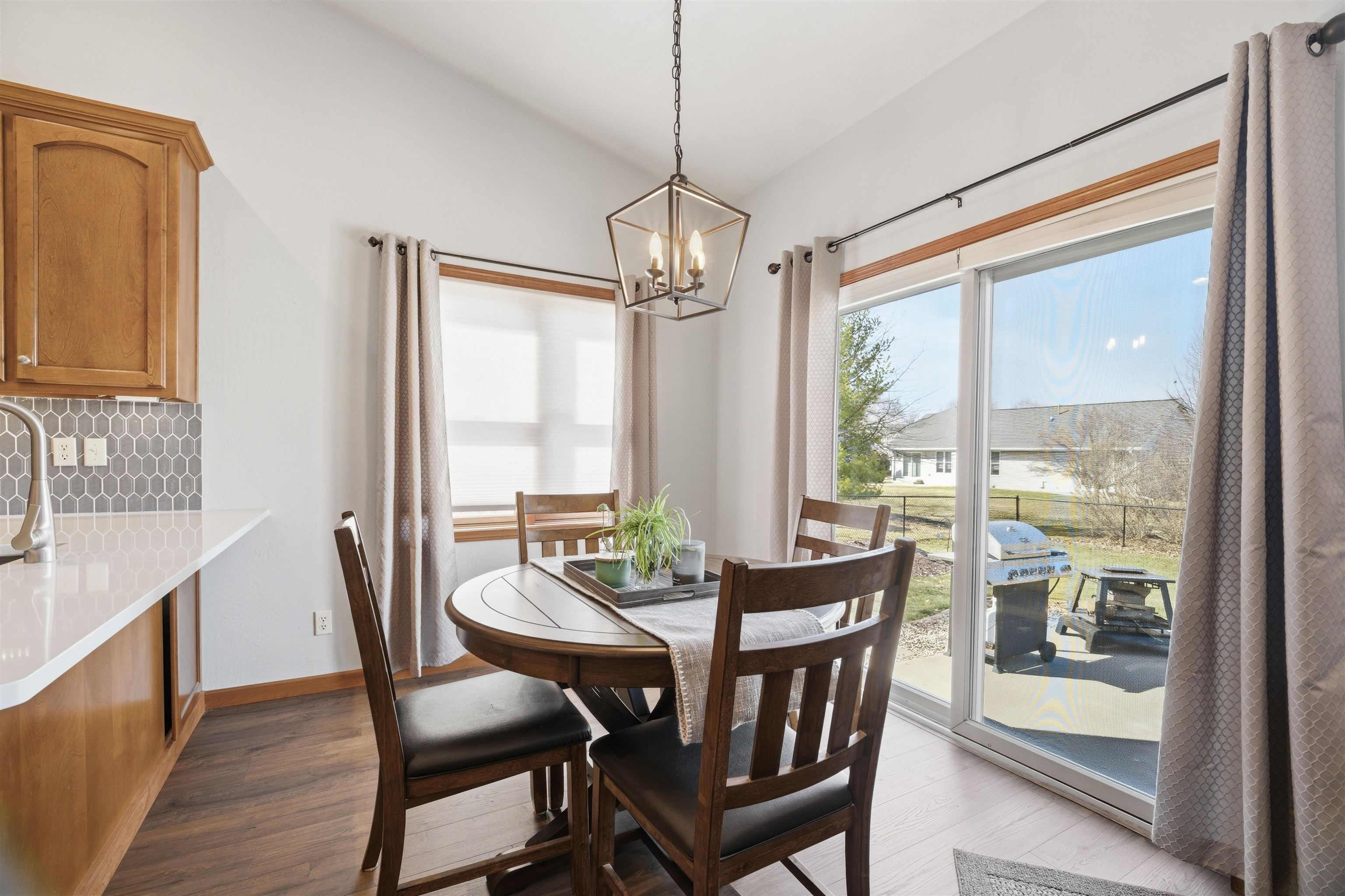 N9581 Hartford Lane Appleton, WI 54915 - Photo 8 of 35