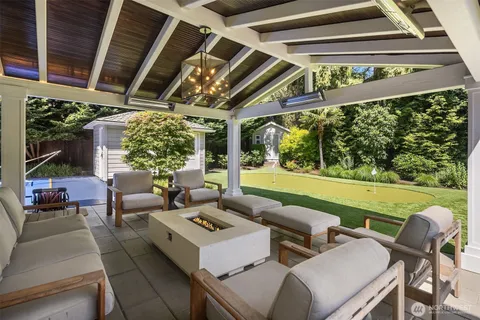 $5,298,000 | 2042 77th Avenue Northeast, Medina, WA 98039