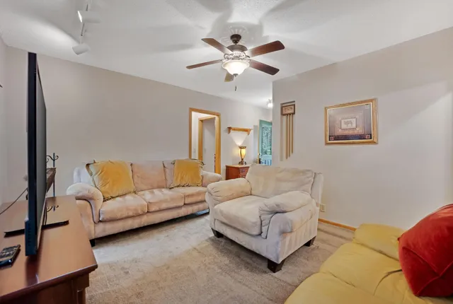 $294,900 | 514 Wildwood Avenue, St. Paul, MN 55110