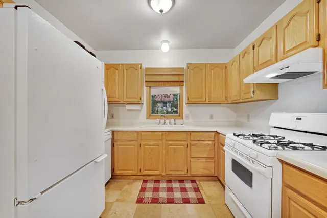 $294,900 | 514 Wildwood Avenue, St. Paul, MN 55110