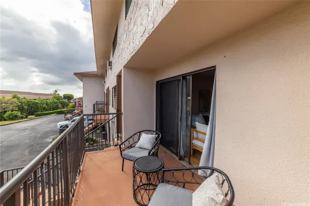 $549,000 | 98-388 Kaonohi Street, Unit 15/430, Aiea, HI 96701