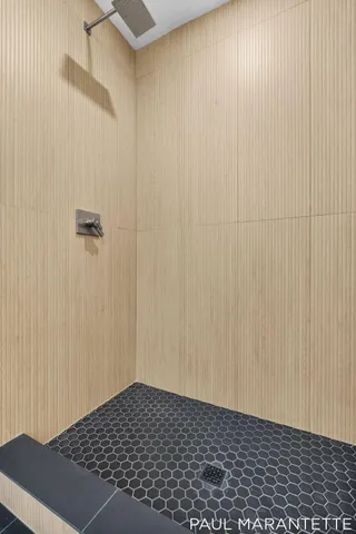 $900,000 | 9421 Lakeview Court, West Olive, MI 49460