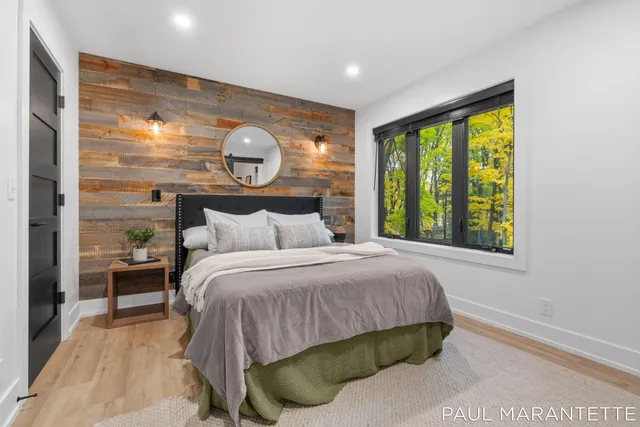 $900,000 | 9421 Lakeview Court, West Olive, MI 49460