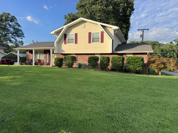 $300,000 | 20 Brownwood Circle, Ringgold, GA 30736