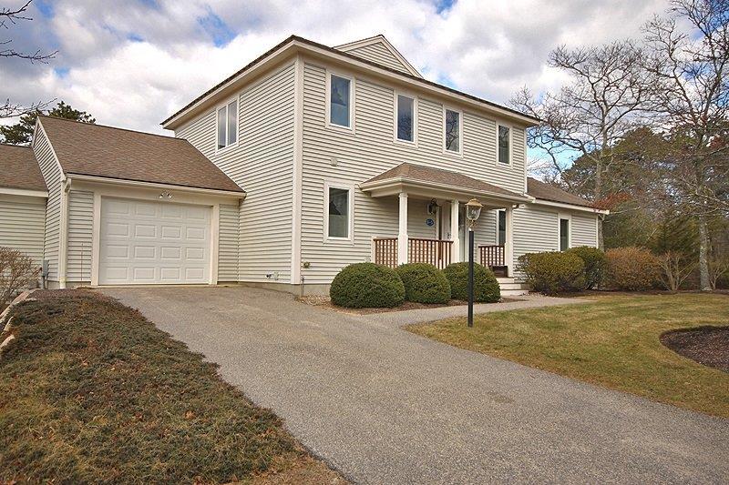 5 Hemlock Road Buzzards Bay, MA 02532 - Photo 1 of 13 Primary Photo