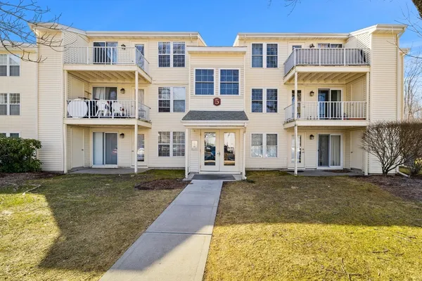 $2,500 | 5 Thoreau Court, Unit 21, Natick, MA 01760