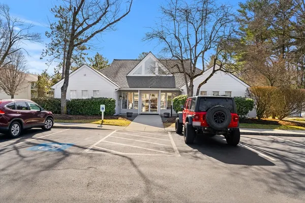 $2,500 | 5 Thoreau Court, Unit 21, Natick, MA 01760