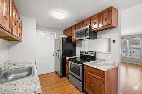 $2,500 | 5 Thoreau Court, Unit 21, Natick, MA 01760