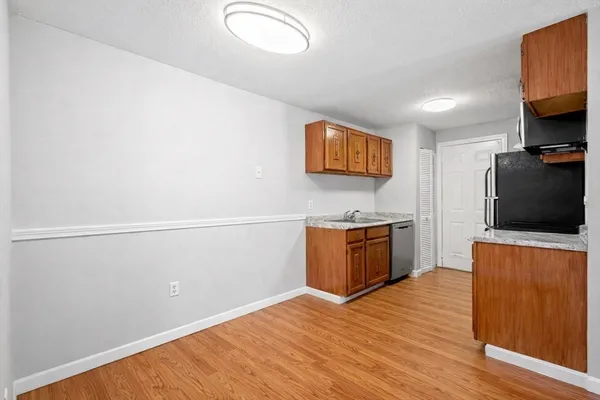 $2,500 | 5 Thoreau Court, Unit 21, Natick, MA 01760