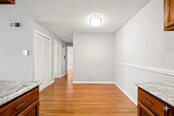 $2,500 | 5 Thoreau Court, Unit 21, Natick, MA 01760