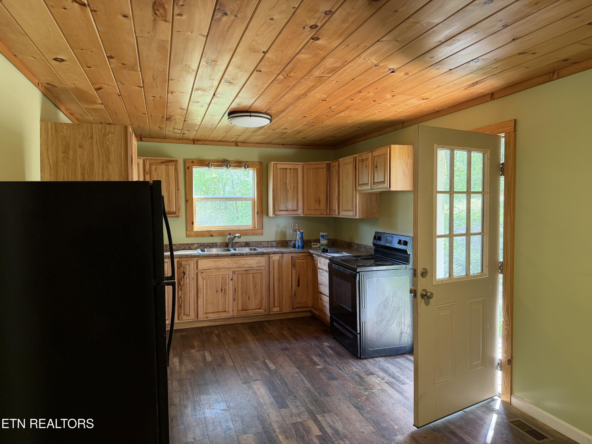 318 Lee Road Lancing, TN 37770 - Photo 12 of 25 Gallery Image 12
