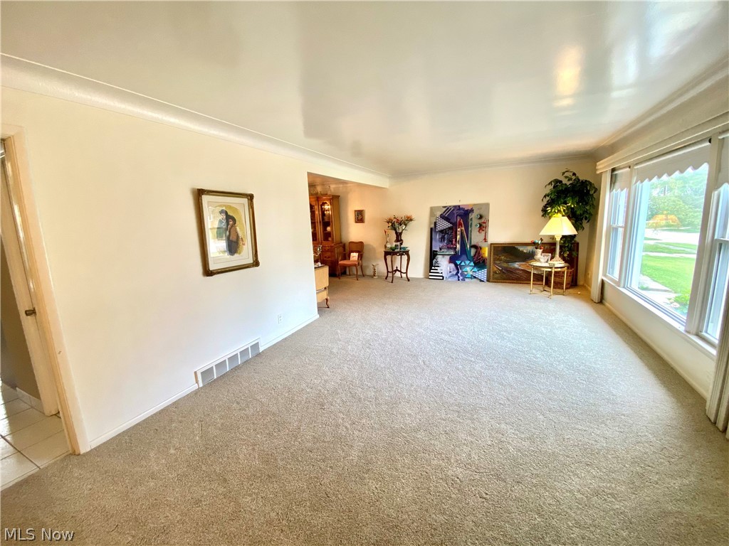 2462 Elmdale Road Cleveland, OH 44118 - Photo 5 of 14
