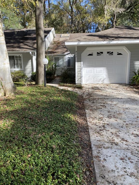 911 Southwest 51 Way Gainesville, FL 32607 - Photo 1 of 1 Vintage View Drive-up