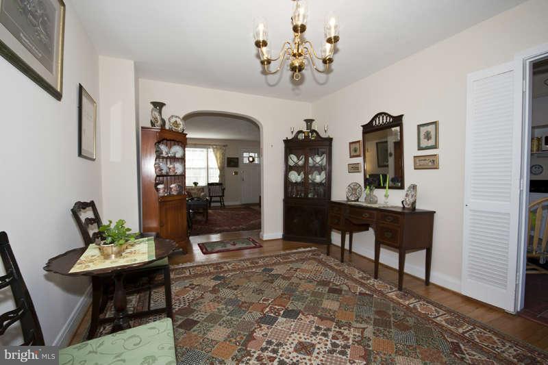 198 Stanmore Road Baltimore, MD 21212 - Photo 7 of 24 a view of a dining room with furniture
